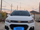 Chevrolet Tracker 2021 годаfor7 200 000 тг. в Атырау – фото 2
