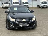 Chevrolet Cruze 2013 года за 4 000 000 тг. в Атырау – фото 2