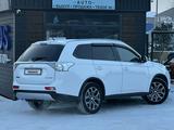 Mitsubishi Outlander 2014 годаfor8 500 000 тг. в Караганда – фото 3