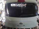 Крышка багажника Nissan Juke за 180 000 тг. в Алматы – фото 2