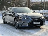 Lexus ES 250 2021 года за 22 000 000 тг. в Алматы – фото 3