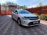 Toyota Camry 2017 года за 10 900 000 тг. в Алматы – фото 3