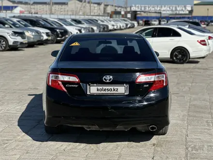 Toyota Camry 2013 года за 7 250 000 тг. в Атырау – фото 4