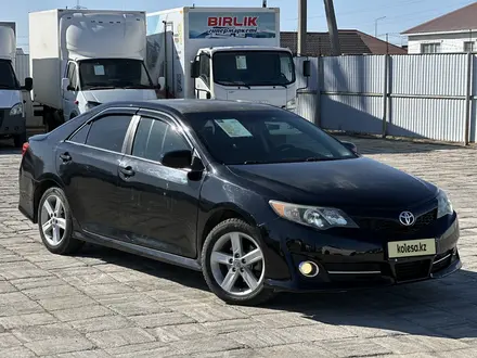 Toyota Camry 2013 года за 7 250 000 тг. в Атырау – фото 2