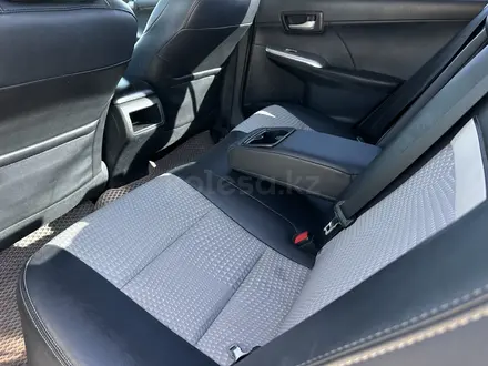 Toyota Camry 2013 года за 7 250 000 тг. в Атырау – фото 9