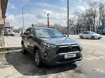 Toyota RAV4 2022 года за 17 700 000 тг. в Алматы – фото 10