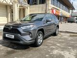 Toyota RAV4 2022 года за 18 500 000 тг. в Алматы – фото 3