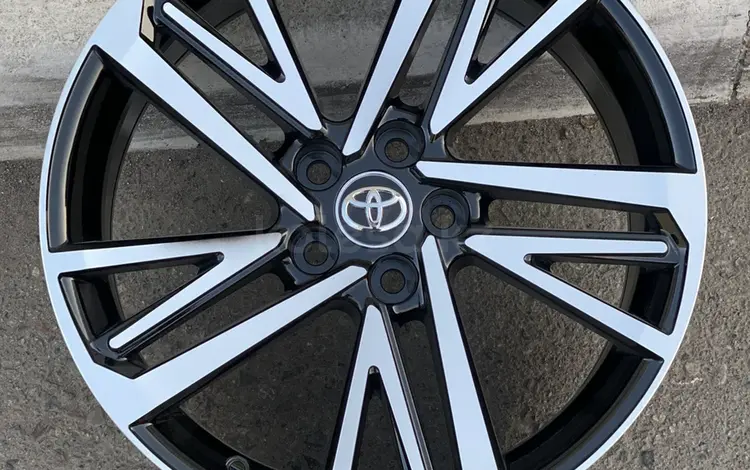 Toyota Camry R19 за 330 000 тг. в Алматы