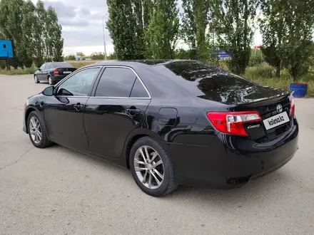 Toyota Camry 2014 года за 8 444 000 тг. в Актобе – фото 21