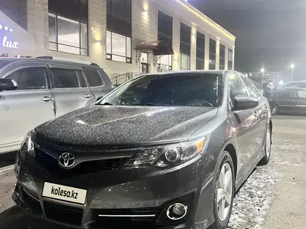 Toyota Camry 2013 года за 6 200 000 тг. в Актобе