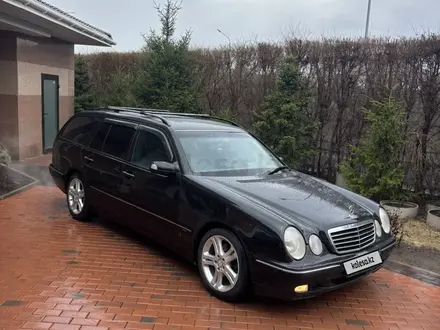 Mercedes-Benz E 320 2002 года за 5 000 000 тг. в Астана – фото 4