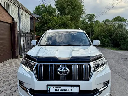 Toyota Land Cruiser Prado 2020 года за 24 600 000 тг. в Алматы – фото 3