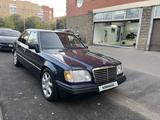 Mercedes-Benz E 220 1995 года за 2 052 385 тг. в Астана – фото 2