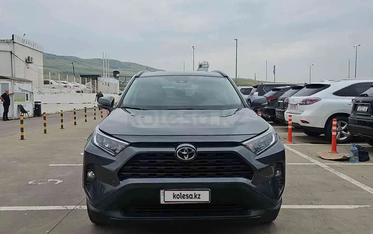 Toyota RAV4 2021 года за 10 700 000 тг. в Алматы