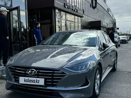 Hyundai Sonata 2020 года за 10 900 000 тг. в Астана – фото 2