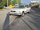 Volkswagen Passat 1998 года за 2 500 000 тг. в Шымкент – фото 2