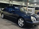 Mercedes-Benz E 280 2000 годаfor3 600 000 тг. в Шымкент