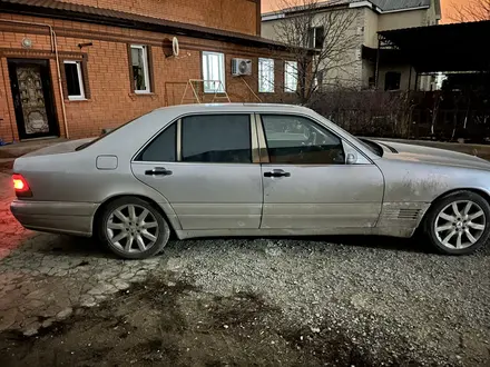 Mercedes-Benz S 500 1997 года за 2 300 000 тг. в Атырау – фото 5