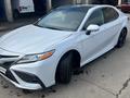 Toyota Camry 2018 года за 10 500 000 тг. в Атырау – фото 4