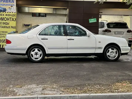 Mercedes-Benz E 320 1999 года за 3 700 000 тг. в Алматы – фото 5