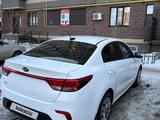 Kia Rio 2019 года за 8 300 000 тг. в Актобе – фото 3