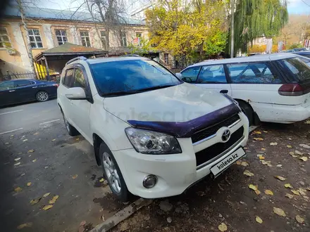 Toyota RAV4 2012 года за 9 870 000 тг. в Алматы