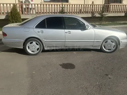 Mercedes-Benz E 430 2001 года за 4 300 000 тг. в Алматы – фото 5