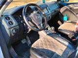 Volkswagen Tiguan 2014 года за 6 500 000 тг. в Актобе – фото 4