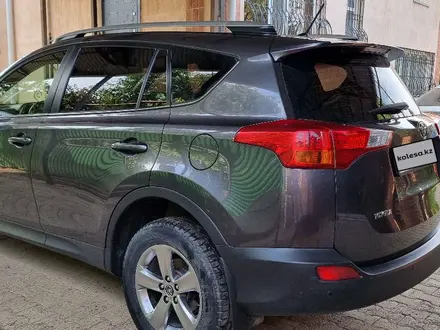 Toyota RAV4 2015 года за 10 100 000 тг. в Уральск – фото 5