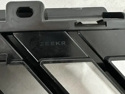 Нижняя решетка переднего бампера Zeekr 001 (дорестайл) — Оригинал за 160 000 тг. в Алматы – фото 3