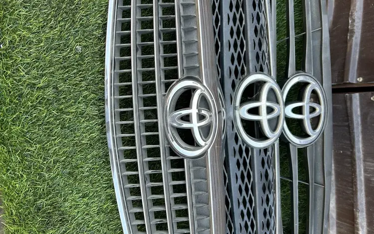 Камри 30 35 решетка радиатора за 25 000 тг. в Алматы