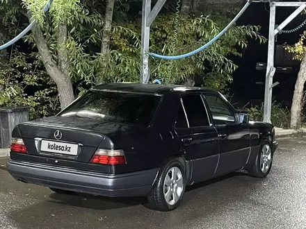 Mercedes-Benz E 280 1994 года за 2 400 000 тг. в Астана – фото 3