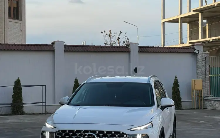 Hyundai Santa Fe 2023 годаfor17 700 000 тг. в Шымкент