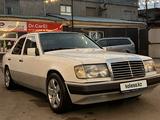 Mercedes-Benz E 200 1992 года за 1 650 000 тг. в Алматы – фото 3