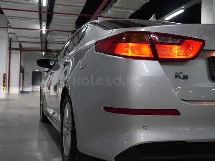 Kia K5 2013 года за 7 300 000 тг. в Алматы – фото 6
