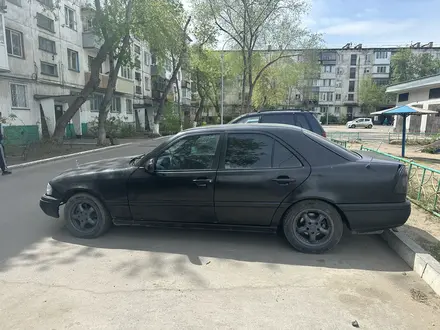 Mercedes-Benz C 180 1994 года за 820 000 тг. в Павлодар – фото 2