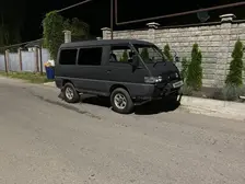 Mitsubishi Delica, 1992
