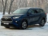Toyota Highlander 2021 года за 23 000 000 тг. в Усть-Каменогорск – фото 2