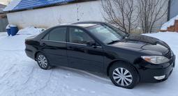 Toyota Camry 2004 годаfor3 650 000 тг. в Актобе – фото 4