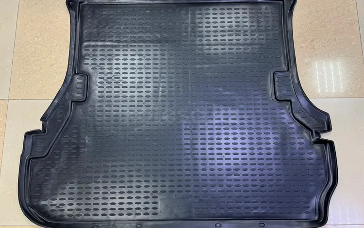 Полик багажника на Toyota Land Cruiser 100 за 16 990 тг. в Уральск