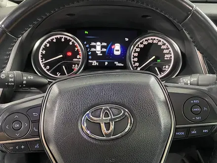 Toyota Camry 2019 года за 16 900 000 тг. в Алматы – фото 7