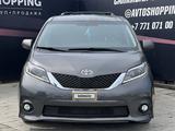 Toyota Sienna 2014 года за 13 400 000 тг. в Актобе – фото 2