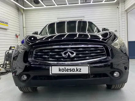 Infiniti FX35 2009 года за 8 100 000 тг. в Астана – фото 3