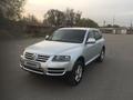 Volkswagen Touareg 2006 годаfor7 000 000 тг. в Алматы – фото 5