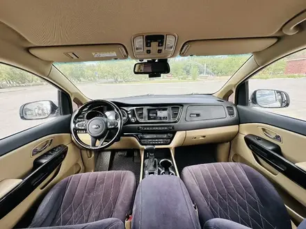 Kia Carnival 2019 года за 17 000 000 тг. в Алматы – фото 11