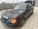 Mercedes-Benz E 200 1993 годаfor900 000 тг. в Тараз – фото 5