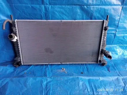 Радиатор охлаждения б у оригинал из Японии. за 48 000 тг. в Караганда – фото 2