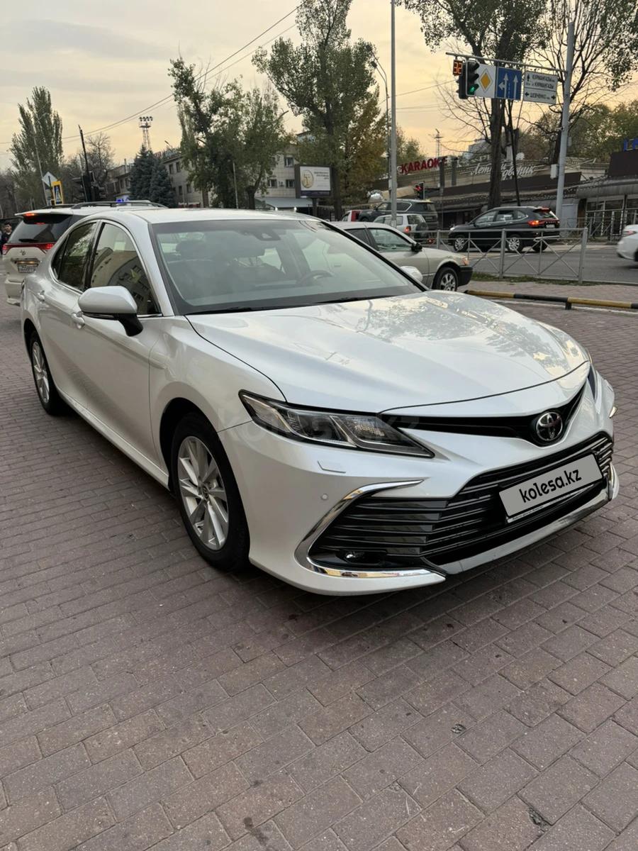 Toyota Camry 2023 г.