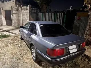 Audi 100