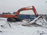 Hitachi  Гусеничные 2000 годаүшін15 500 000 тг. в Астана
